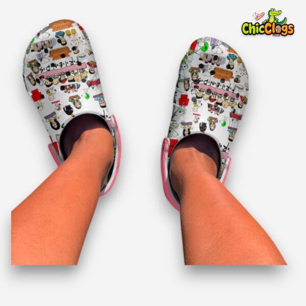personalized-snoopy-friends-classic-crocs-1_syeqhq