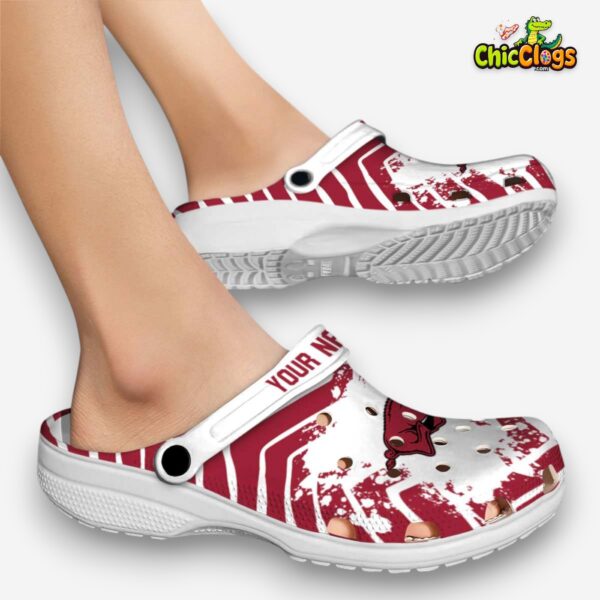 arkansas-razorbacks-ncaa-sport-classic-crocs-for-men_-women_-kids-1_kuvaam