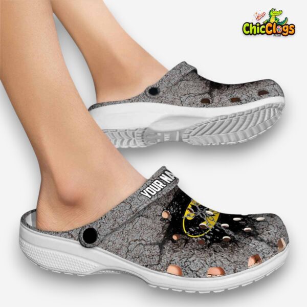 batman-moie-classic-crocs-for-men_-women_-kids-1_ls7k9z