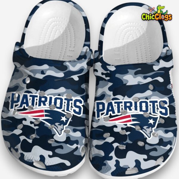 nfl-patriots-football-crocs-clogs-crocband-shoes-comfortable-for-men-women-1_h1crgw