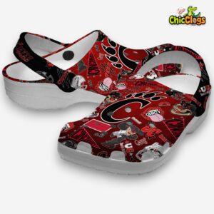 Printed Cincinnati Bearcats Crocs Clogs - NCAA Team Pattern Footwear - Image 2