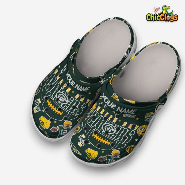 printed-green-bay-packers-crocs-clogs-nfl-pattern-footwear-1_qwmkji