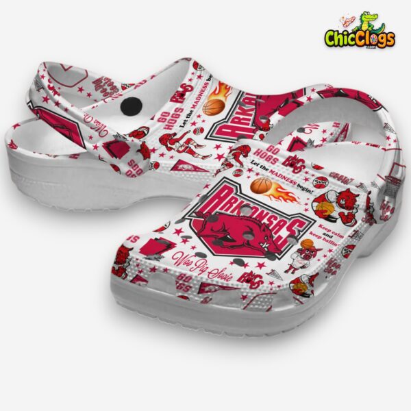 printed-pattern-go-hogs-crocs-clogs-unique-design-for-ultimate-comfort-1_zcxb8i