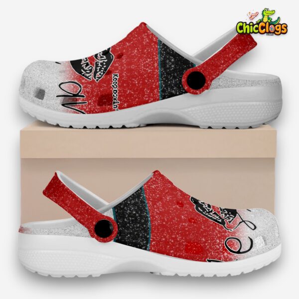 red-lips-pattern-classic-crocs-for-men_-women_-kids-1_ixkof0