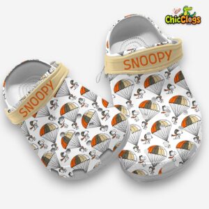 Breathable White Sandals Snoopy Sky Diving Pattern Cartoon Classic Crocs - Image 3