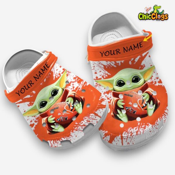 custom-name-baby-yoda-cincinnati-bengals-nfl-3d-printed-classic-crocs-shoes-1_ghx7iu