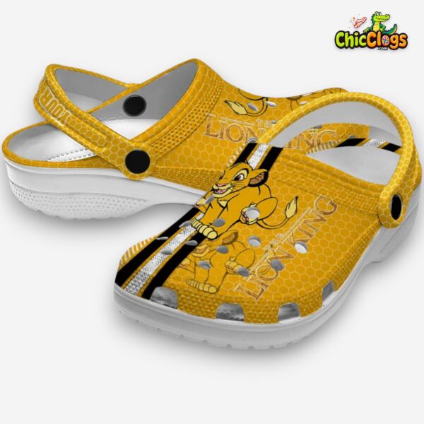 custom-name-the-lion-king-contrasting-stripes-3d-printed-classic-crocs-shoes-1_kzxafc