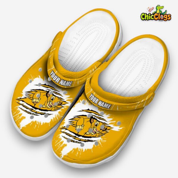 custom-name-the-lion-king-splash-motif-background-3d-printed-classic-crocs-shoes-1_rs0dus