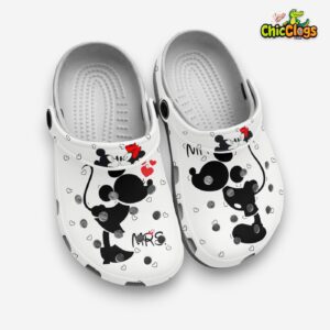 Lovely Mickey And Minnie Mrs & Mr Classic White Clogs - Image 1