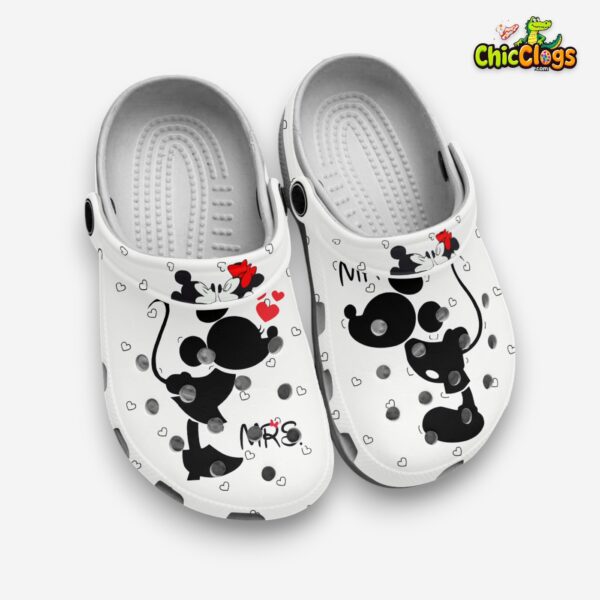 loely-mickey-and-minnie-mrs-_amp-mr-classic-white-clogs-1_e2vwth