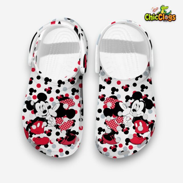 romantic-mickey-kissing-minnie-mouse-cartoon-white-3d-printed-classic-crocs-shoes-1_t2qm7u